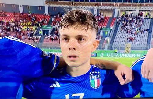 Deportivo dapat khidmat pemain tengah Itali Amatucci dari Fiorentina
